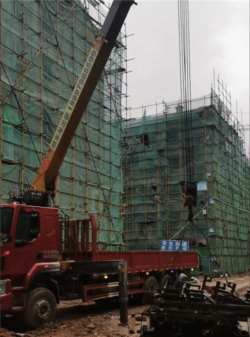 邵东市“慢工细活”—— 吊车的 “微动控制” 技术